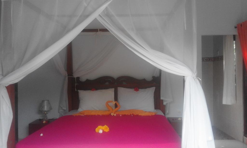 Tira Amed Homestay Esterno foto