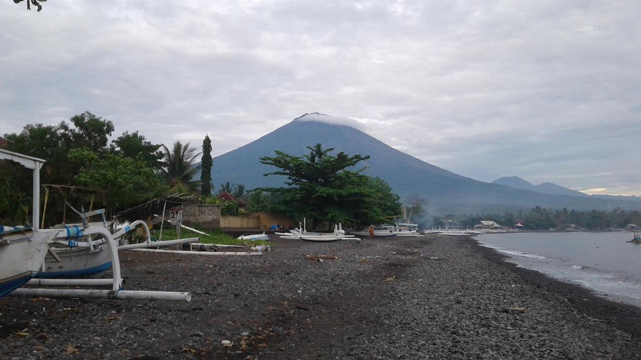 Tira Amed Homestay Esterno foto