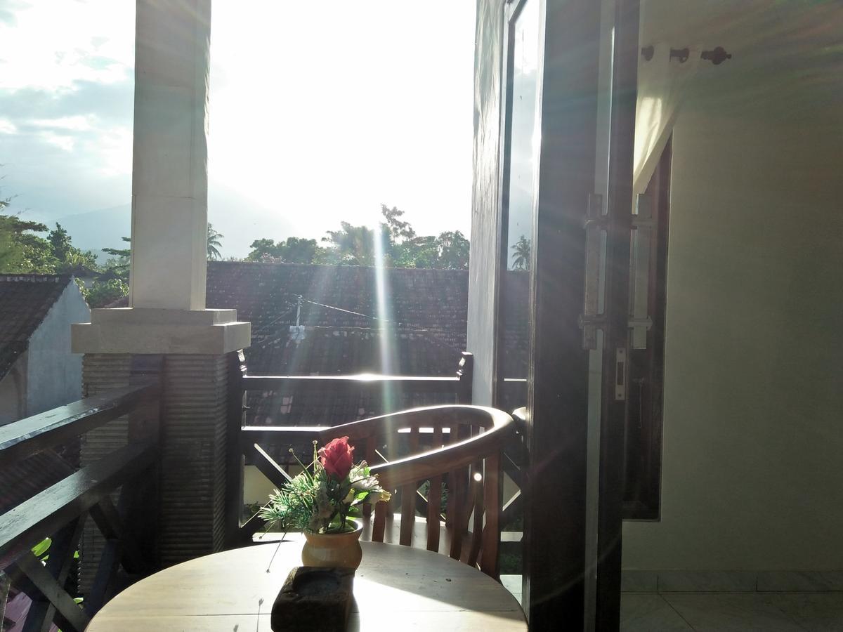 Tira Amed Homestay Esterno foto