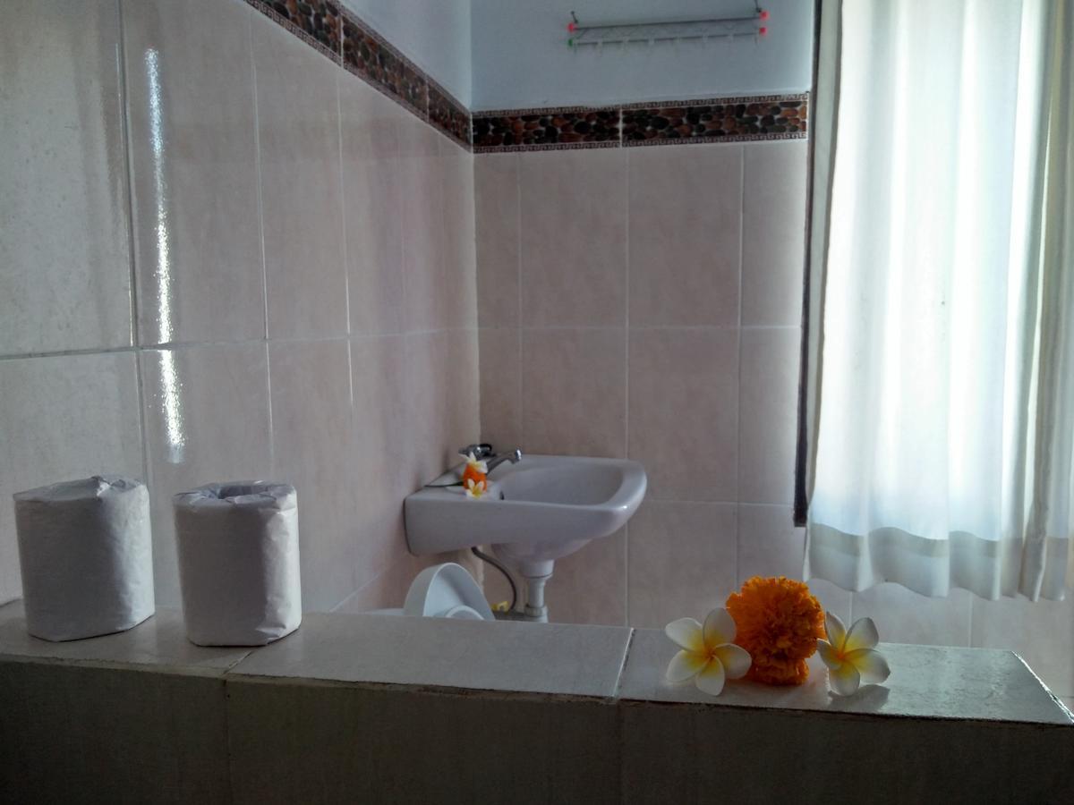 Tira Amed Homestay Esterno foto