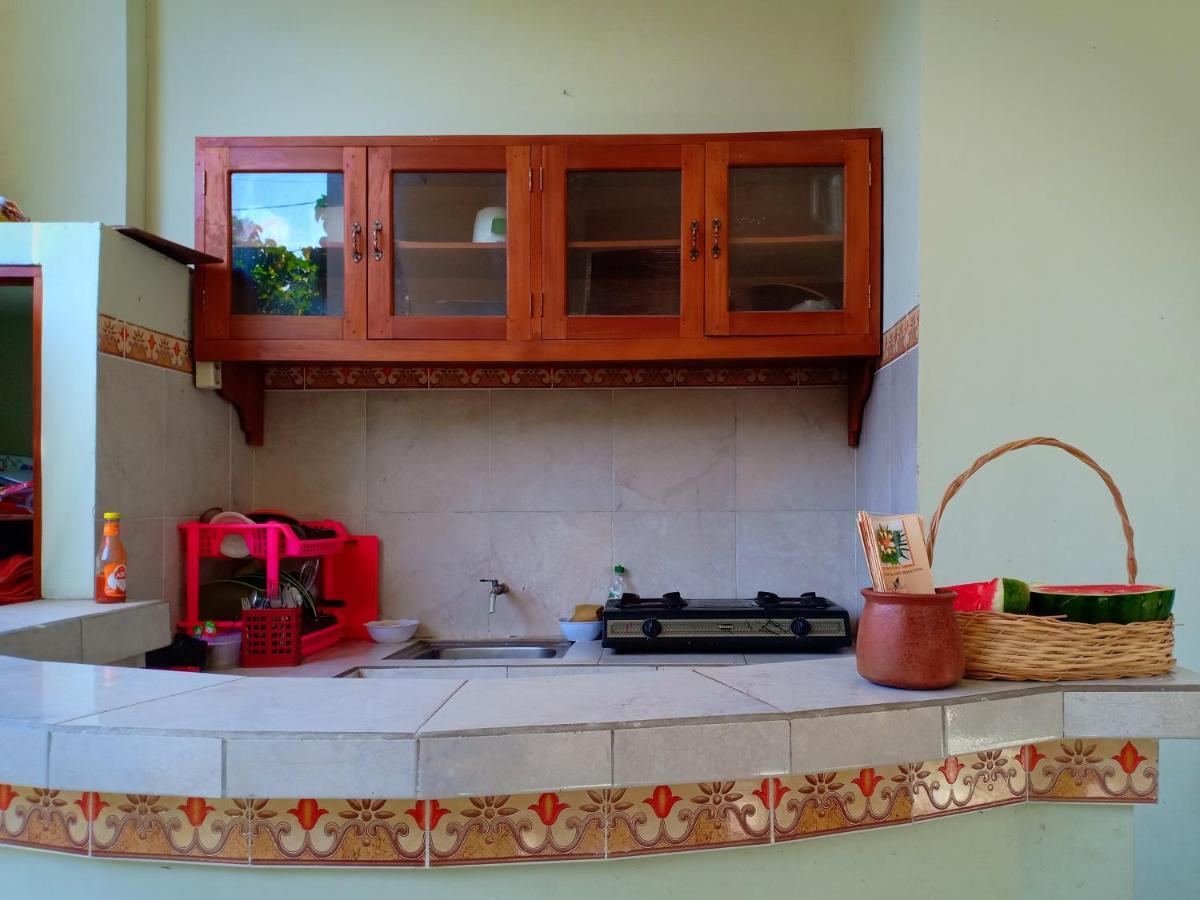 Tira Amed Homestay Esterno foto